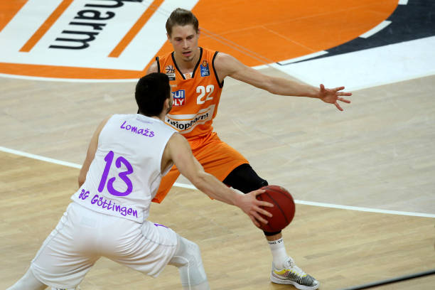 足以引发海 足以引发海