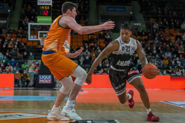 频繁的今天 频繁的今天