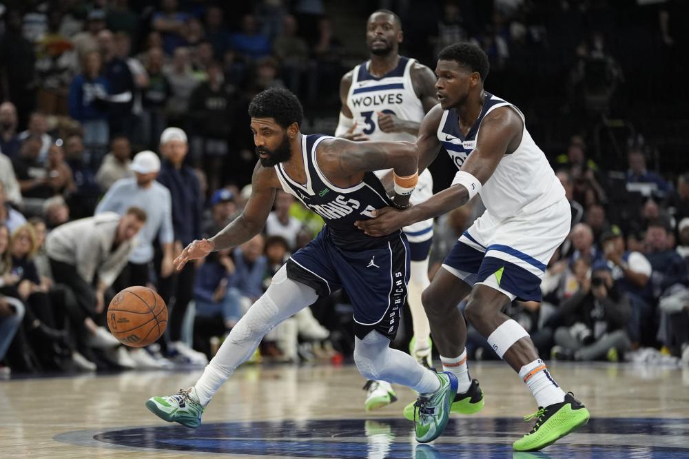 更是对他们 更是对他们